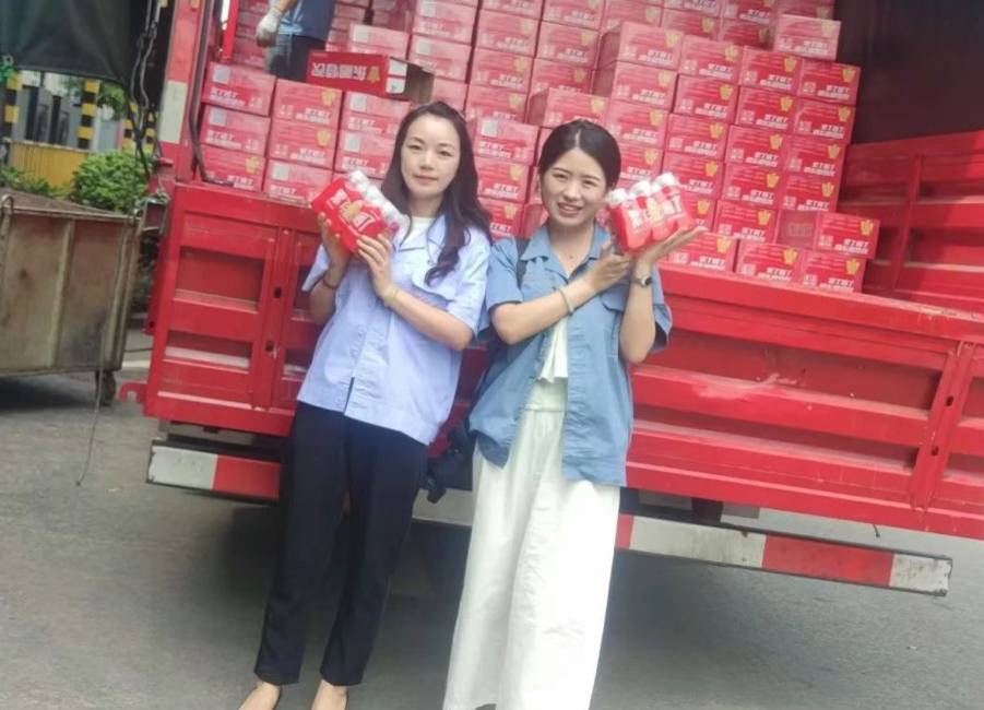 清涼一夏，關(guān)懷無限丨志成全體員工福利飲料發(fā)放活動